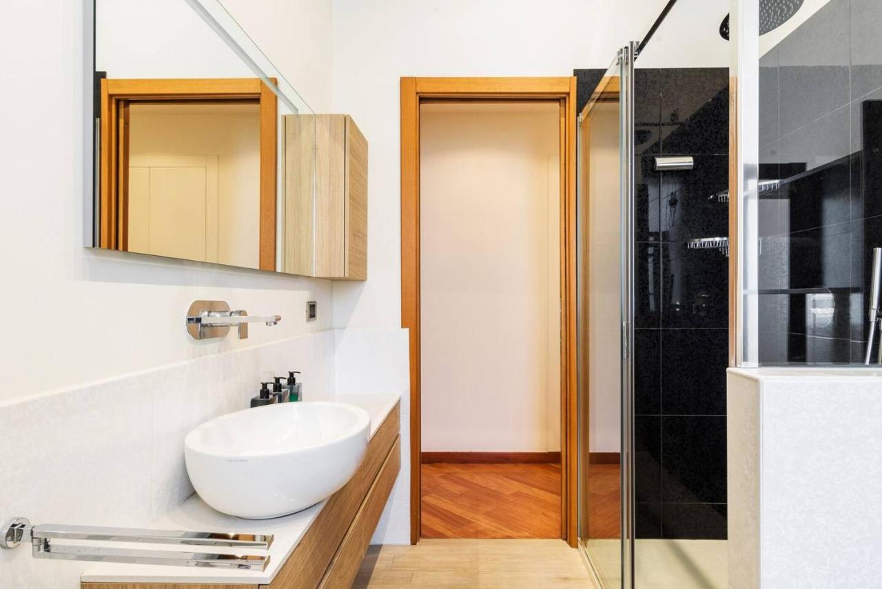 Colored And Spacious Flat Close To Navigli By Easylife Милано Екстериор снимка